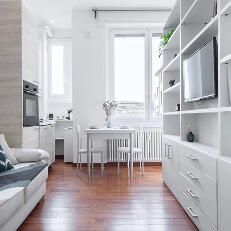 Nice And Cozy Studio In Porta Romana By Easylife 밀라노 외부 사진